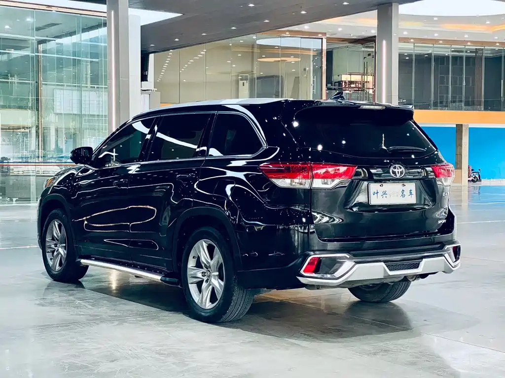 TOYOTA HIGHLANDER 2018
