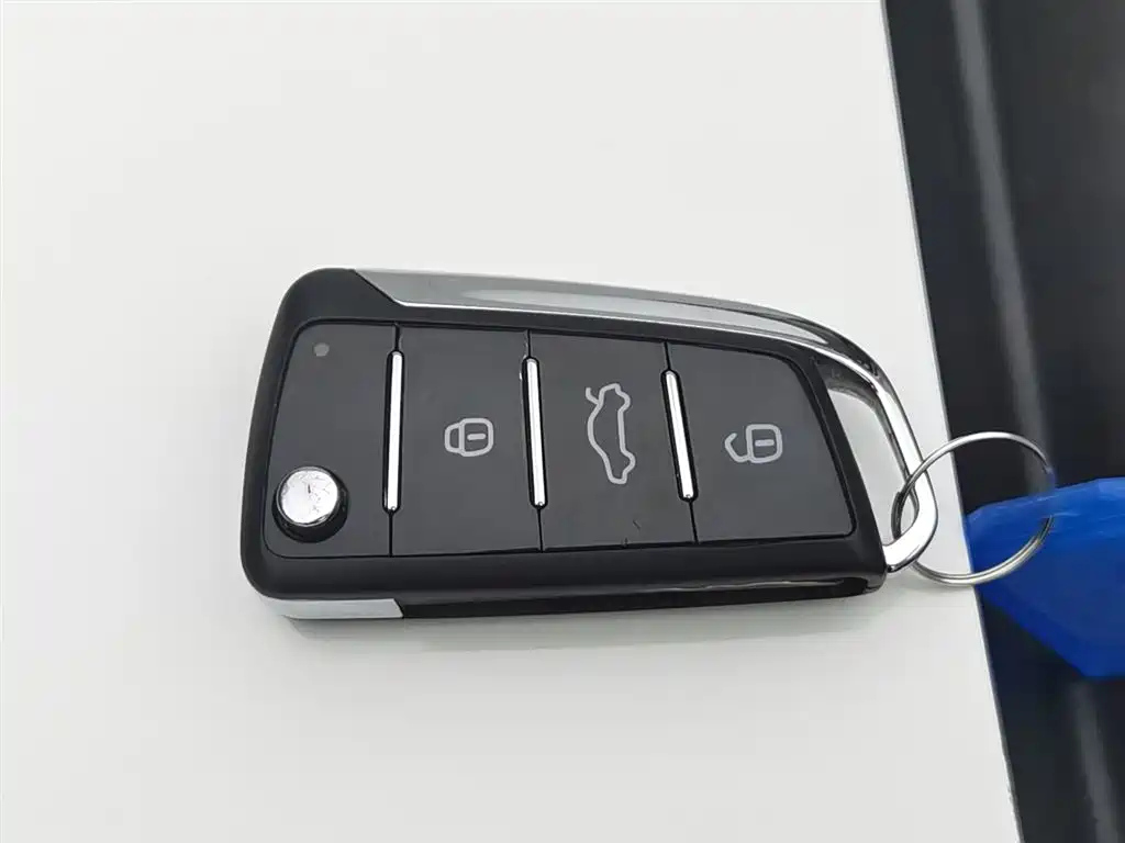 JAC REFINE S2 2018