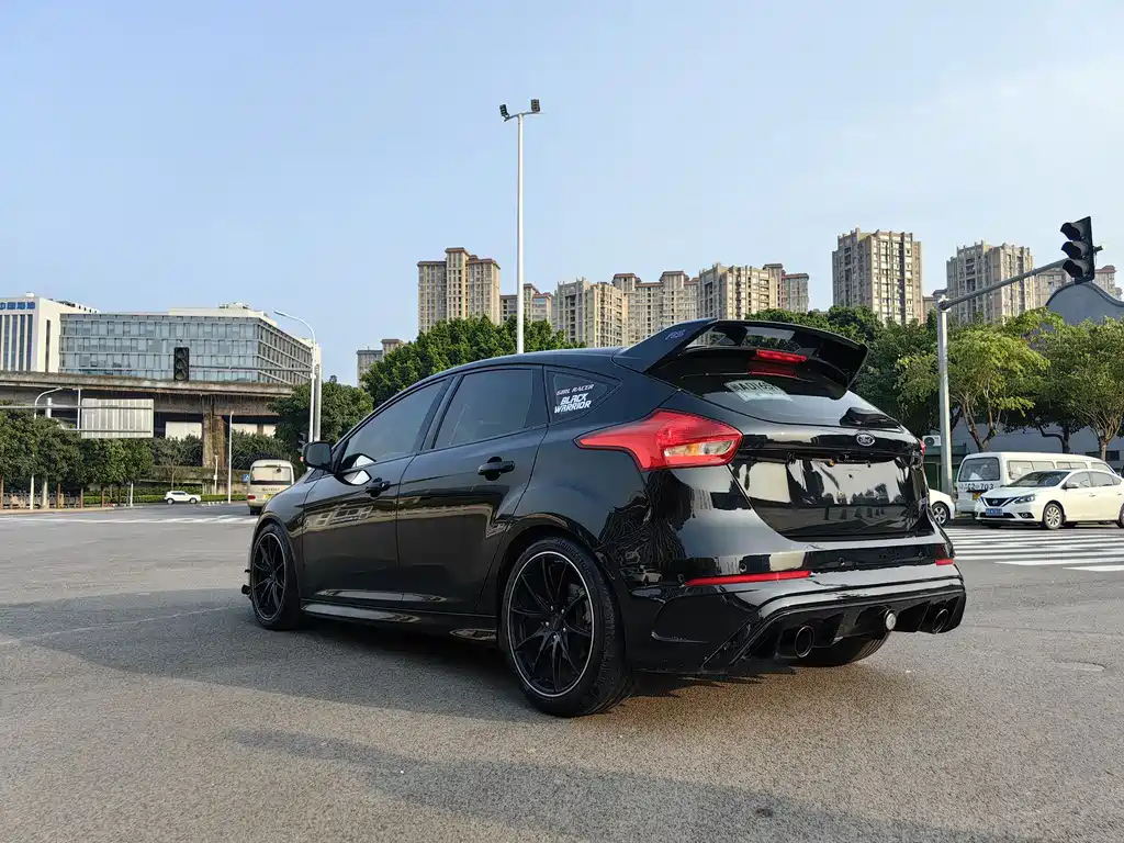 FORD FOCUS 2016