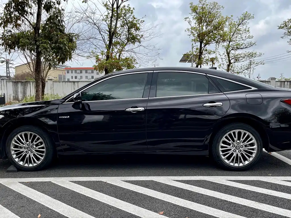 TOYOTA AVALON 2019