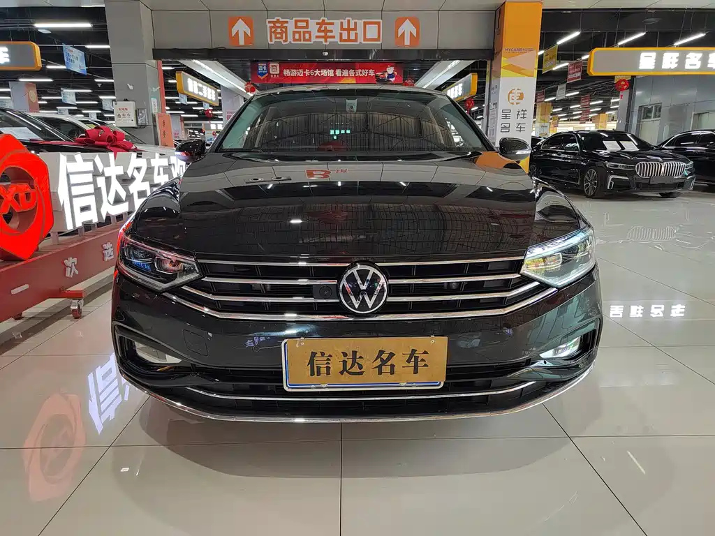 VOLKSWAGEN MAGOTAN 2022