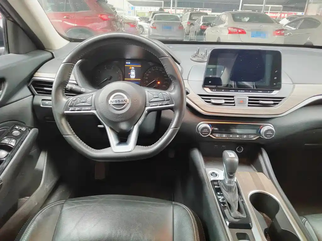 NISSAN TEANA 2021