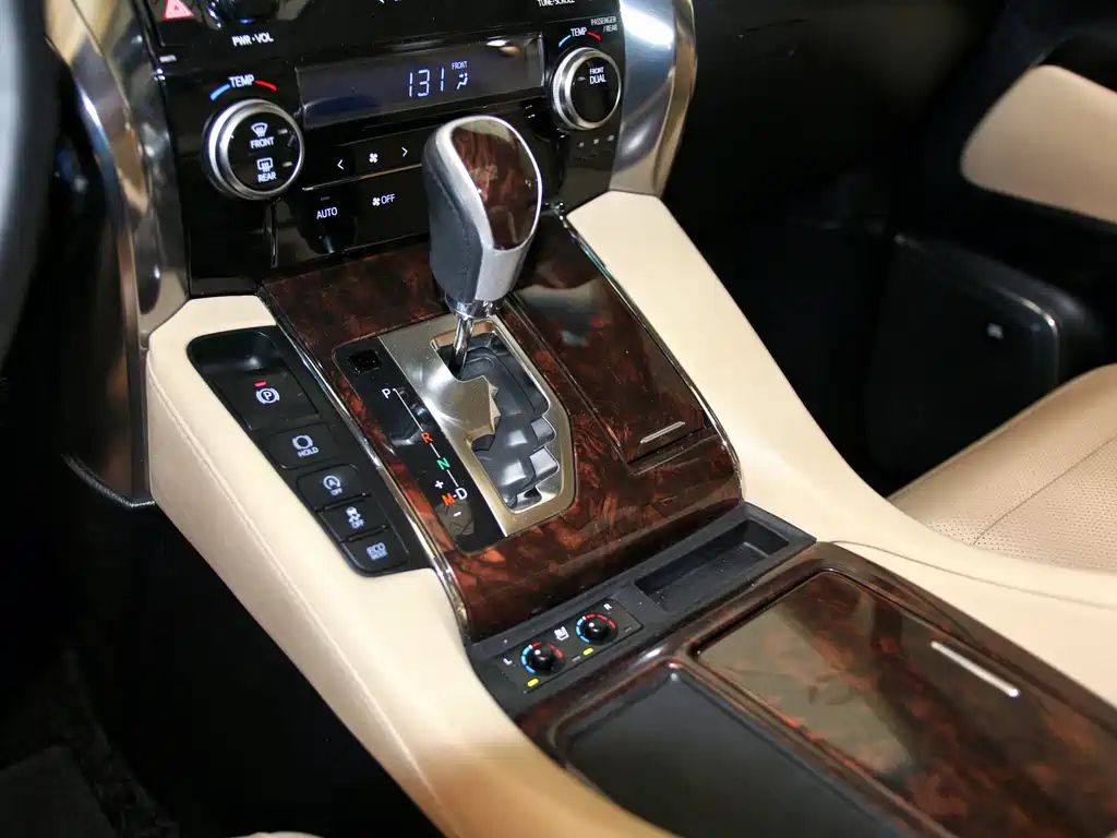TOYOTA ALPHARD 2018