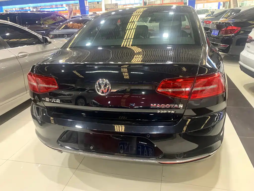 VOLKSWAGEN MAGOTAN 2017