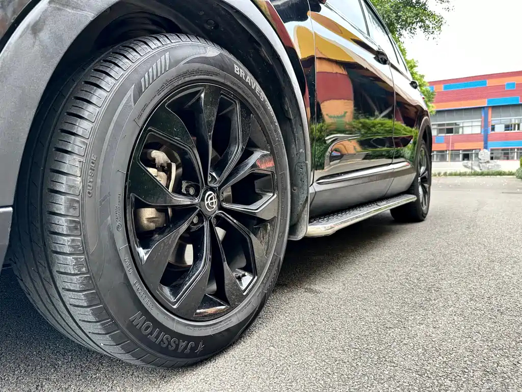 ZHONGHUA V7 2020