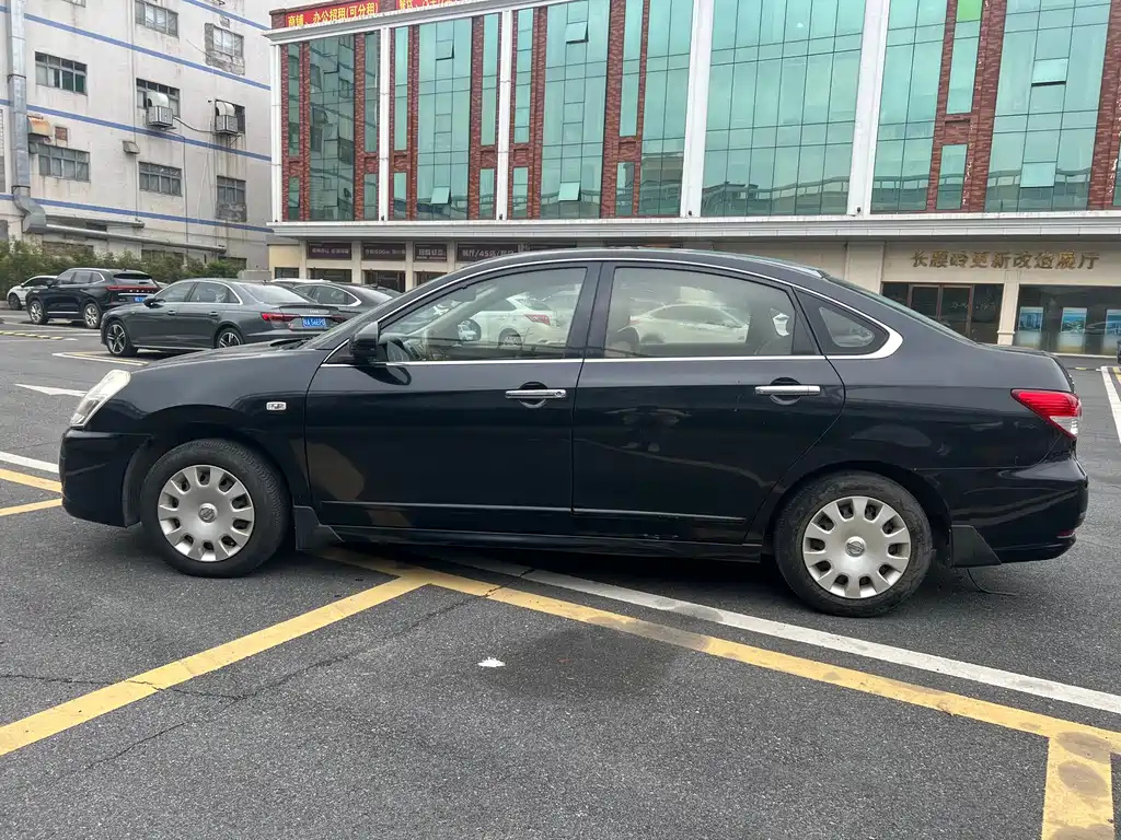 NISSAN SYLPHY 2014