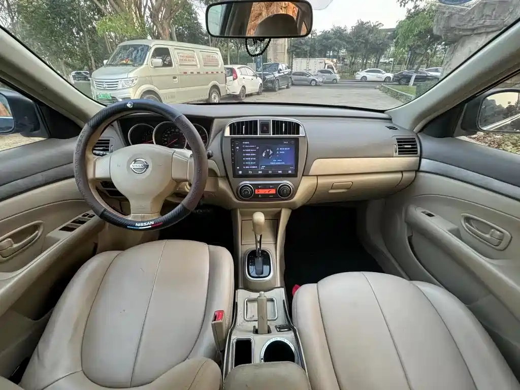 NISSAN SYLPHY 2018