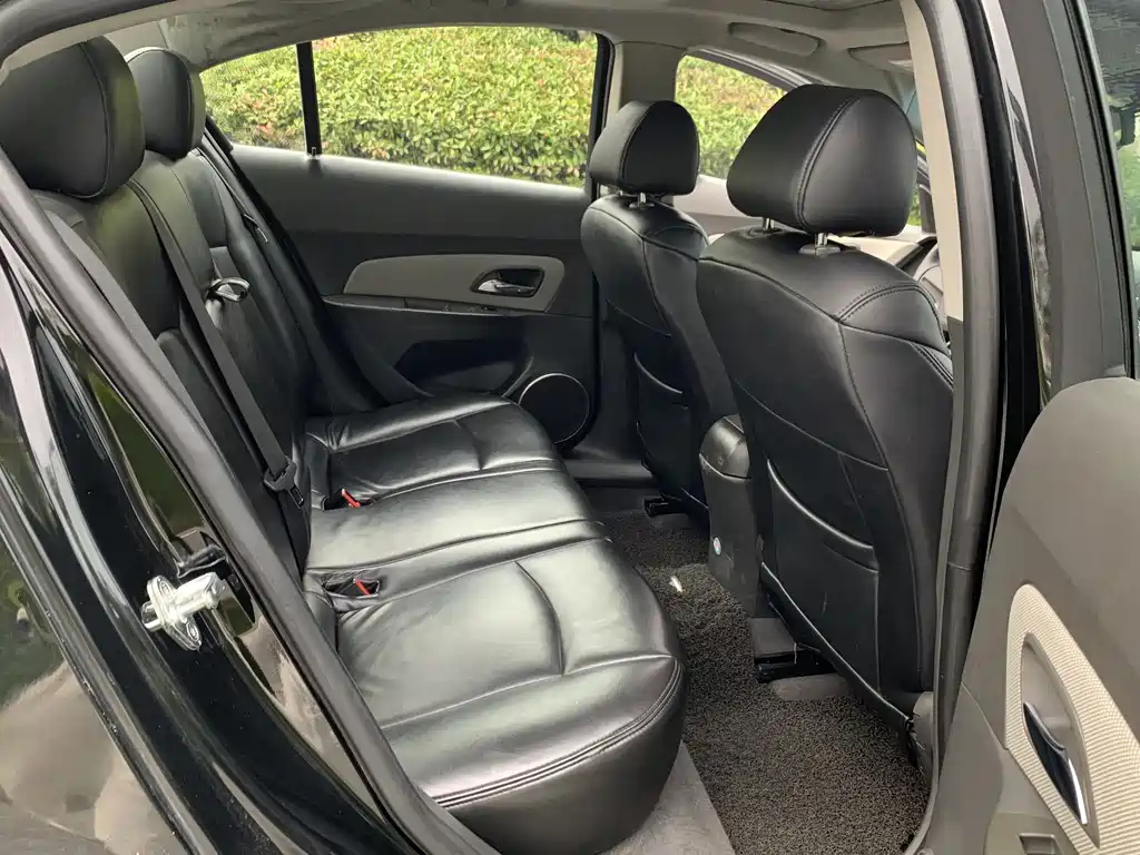 CHEVROLET CRUZE 2012