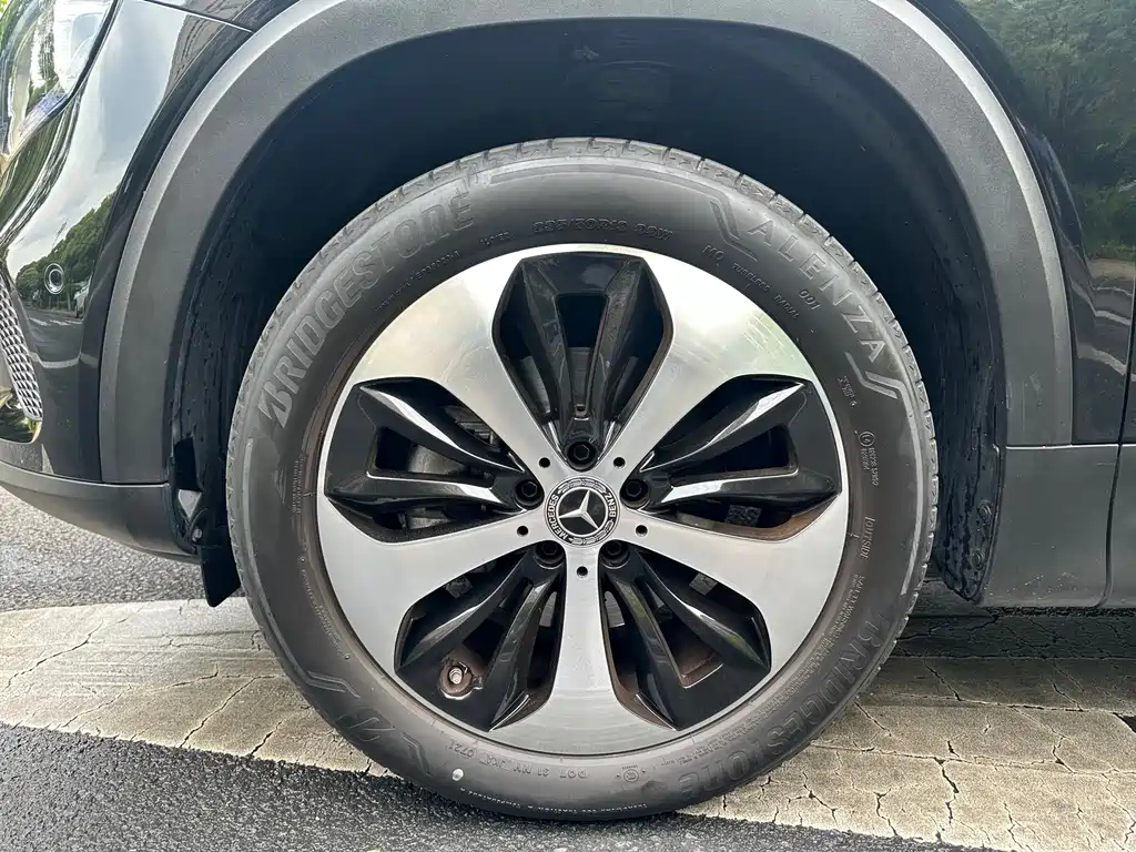 MERCEDES BENZ GLB 2021