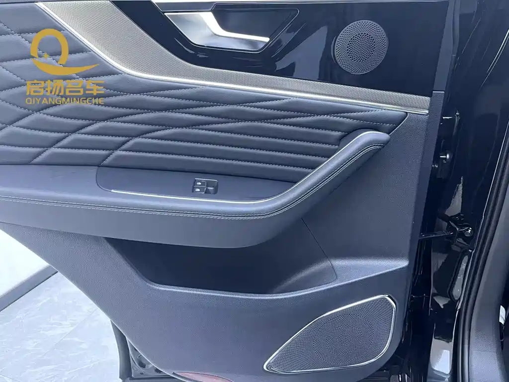 HONGQI HS5 2022