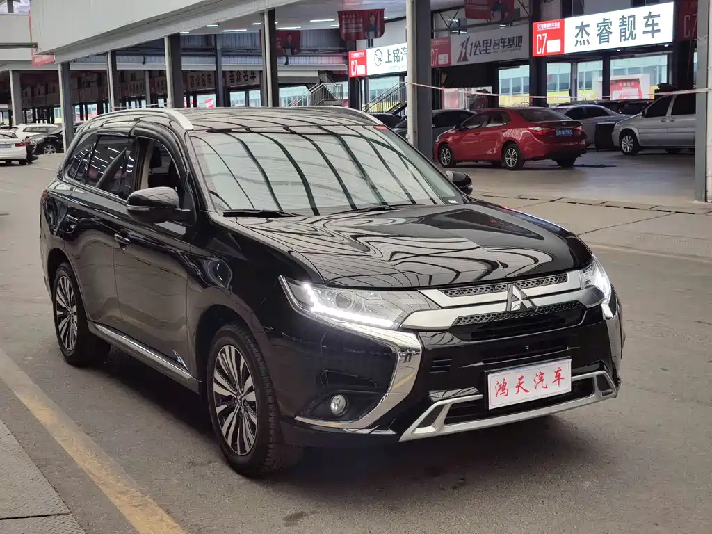 MITSUBISHI OUTLANDER 2022
