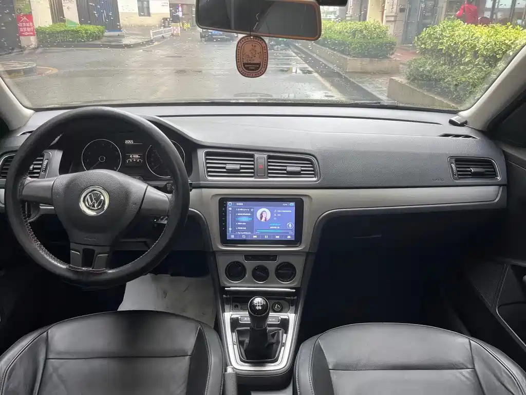 VOLKSWAGEN LAVIDA 2016