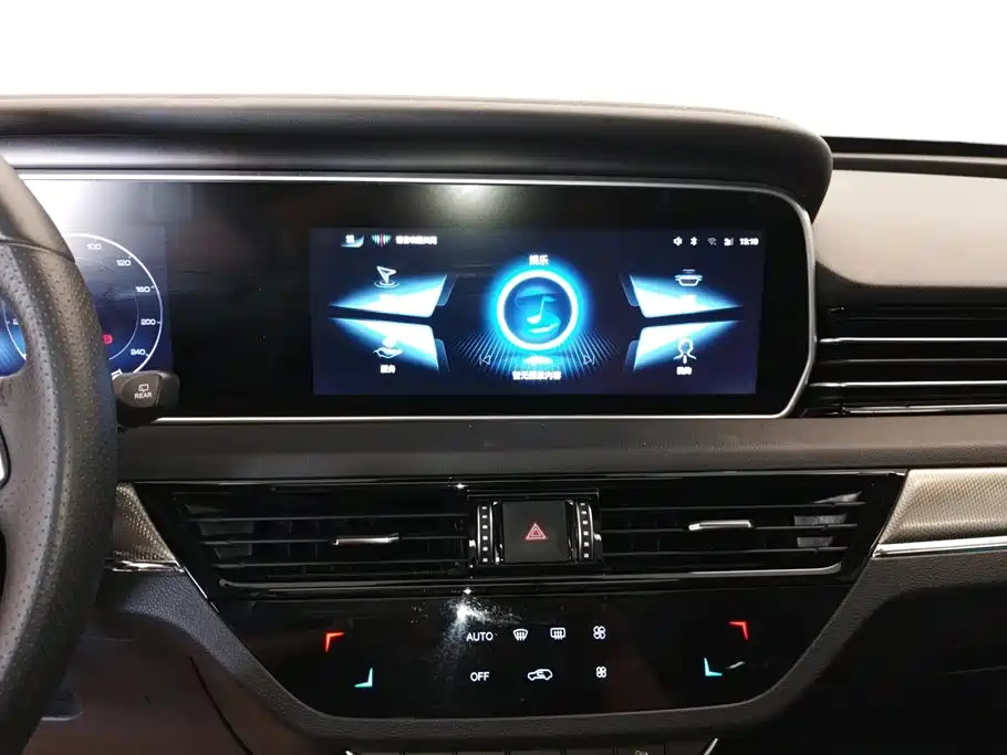 HONGQI HS5 2022