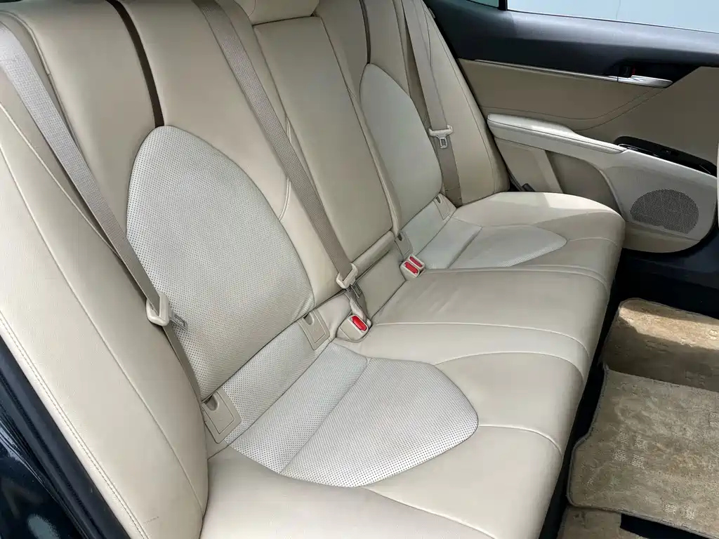 TOYOTA CAMRY 2018