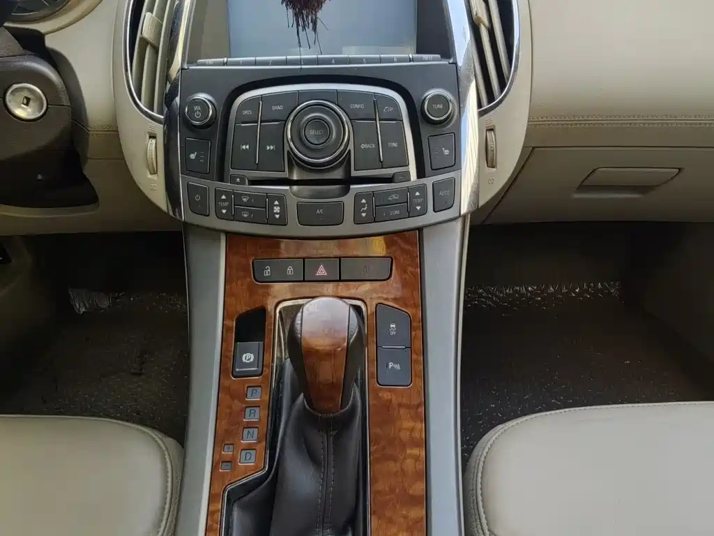 BUICK LACROSSE 2013