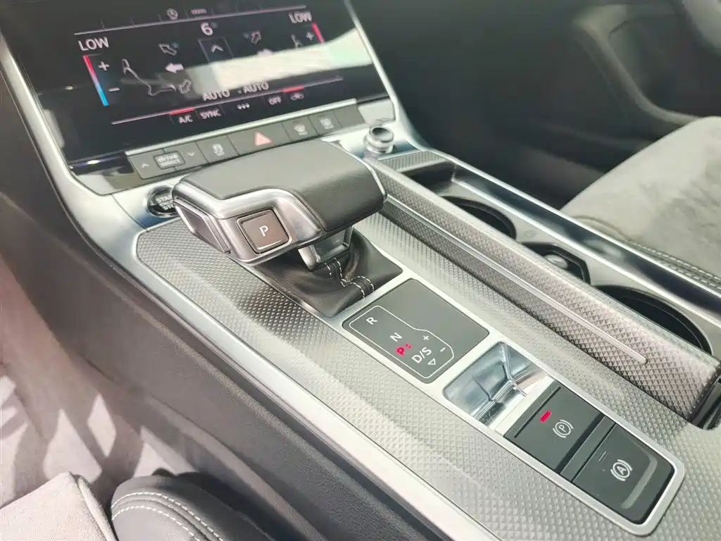 AUDI A6L 2021