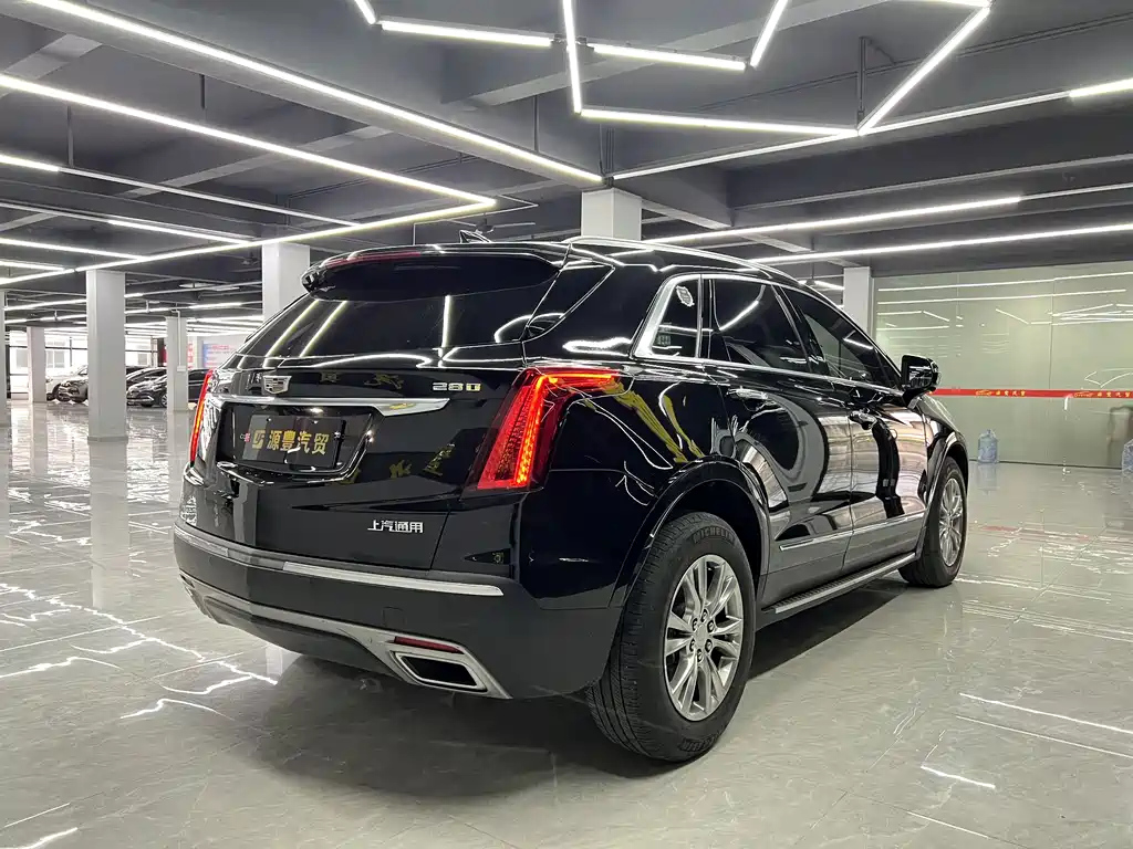 CADILLAC XT5 2021