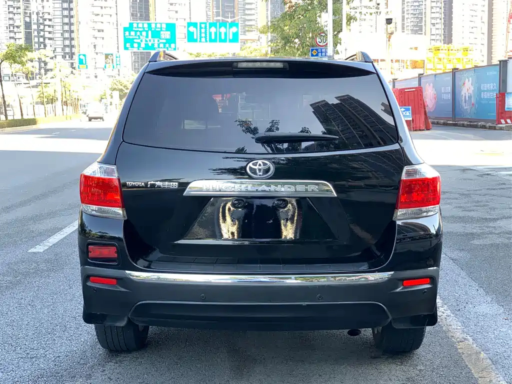 TOYOTA HIGHLANDER 2013