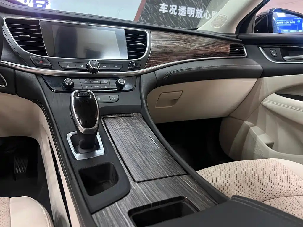 BUICK LACROSSE 2020