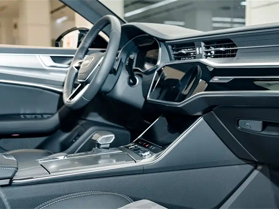 AUDI A6L 2023