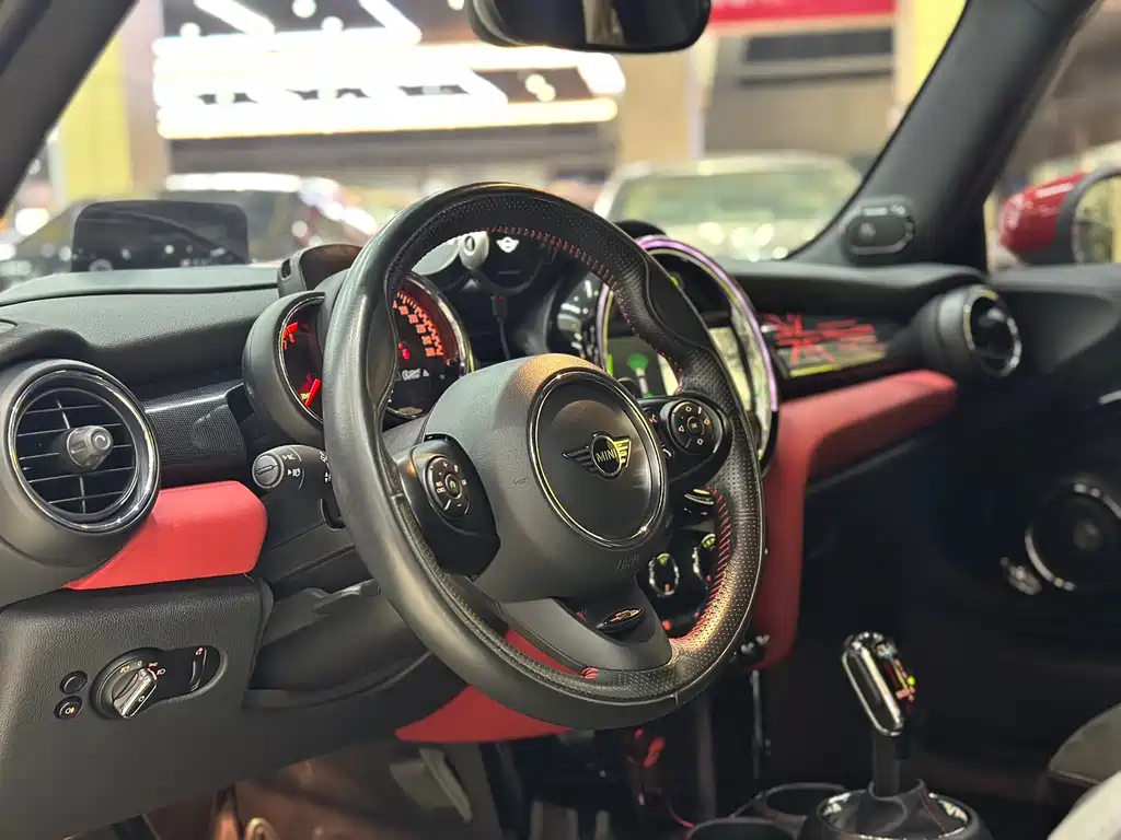 MINI JCW 2020