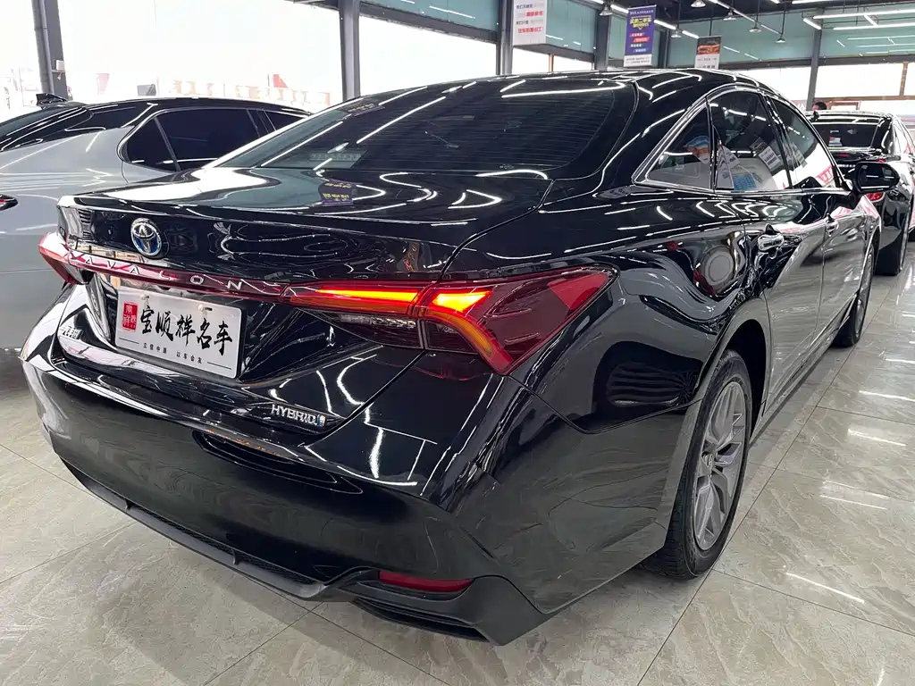 TOYOTA AVALON 2021
