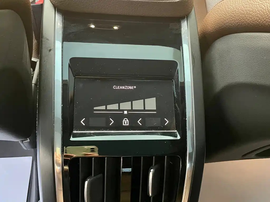 VOLVO S90 2021