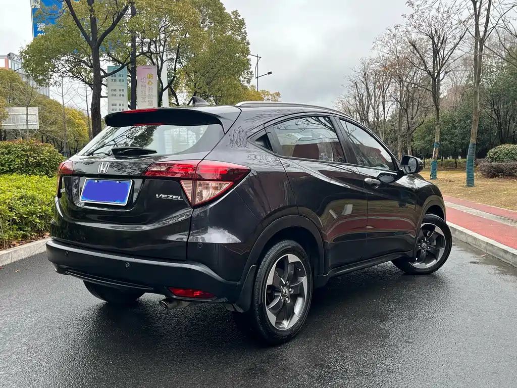 HONDA VEZEL 2015