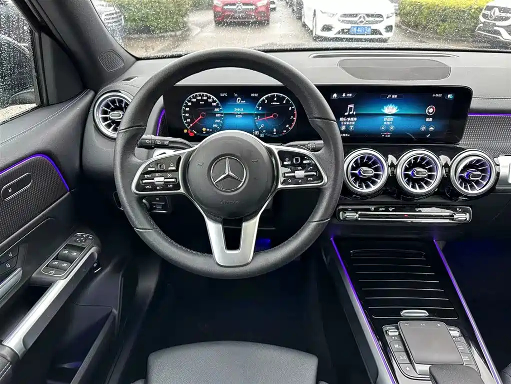 MERCEDES BENZ GLB 2022