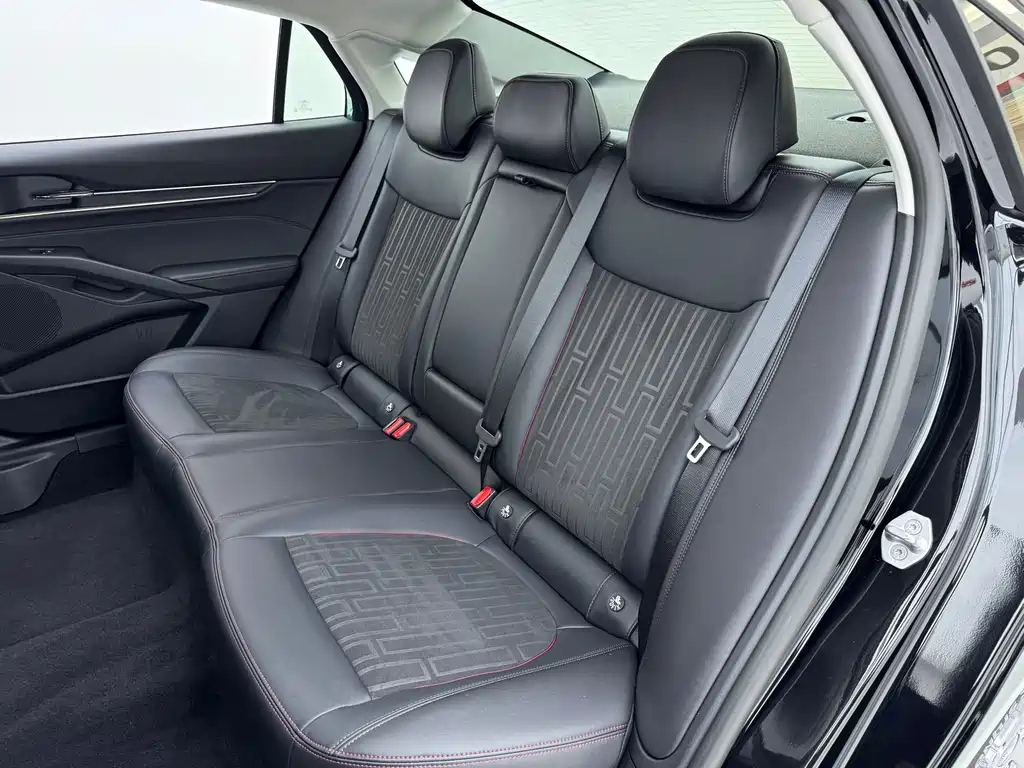 FORD MONDEO 2024