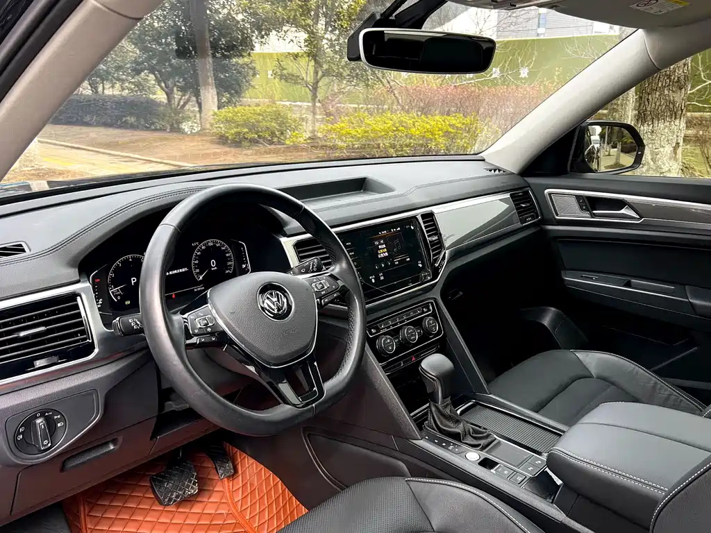 VOLKSWAGEN TOURAN 2021