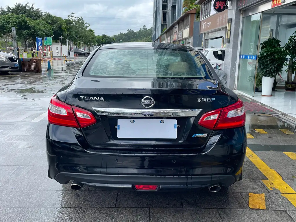 NISSAN TEANA 2016