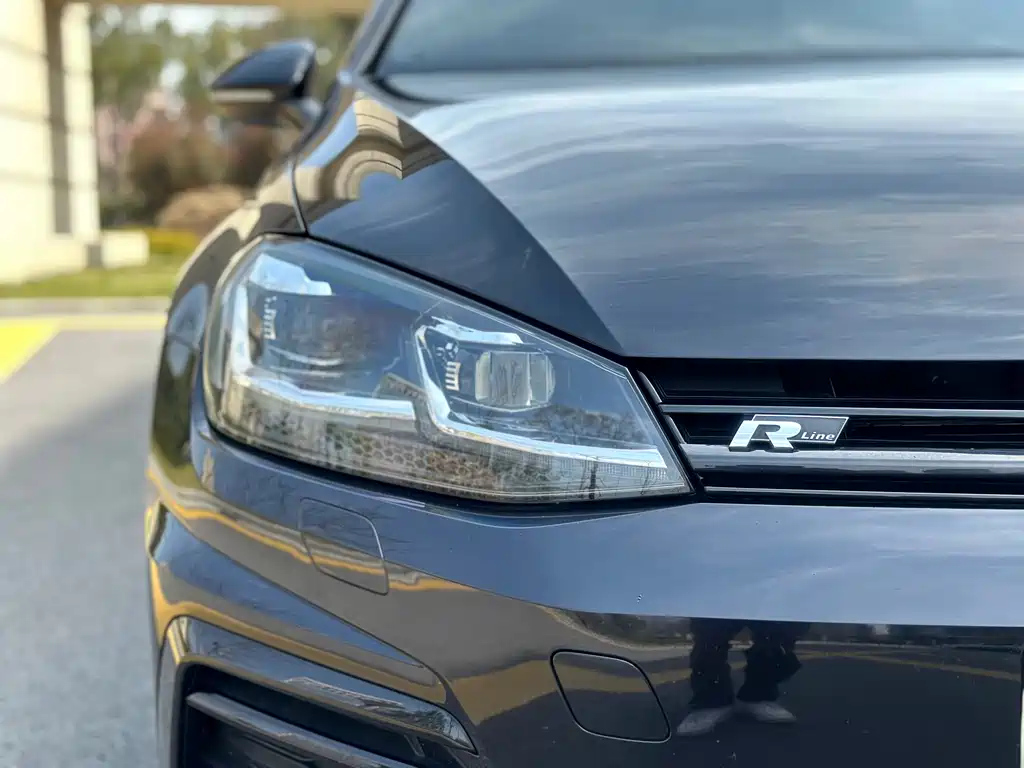 VOLKSWAGEN GOLF 2018
