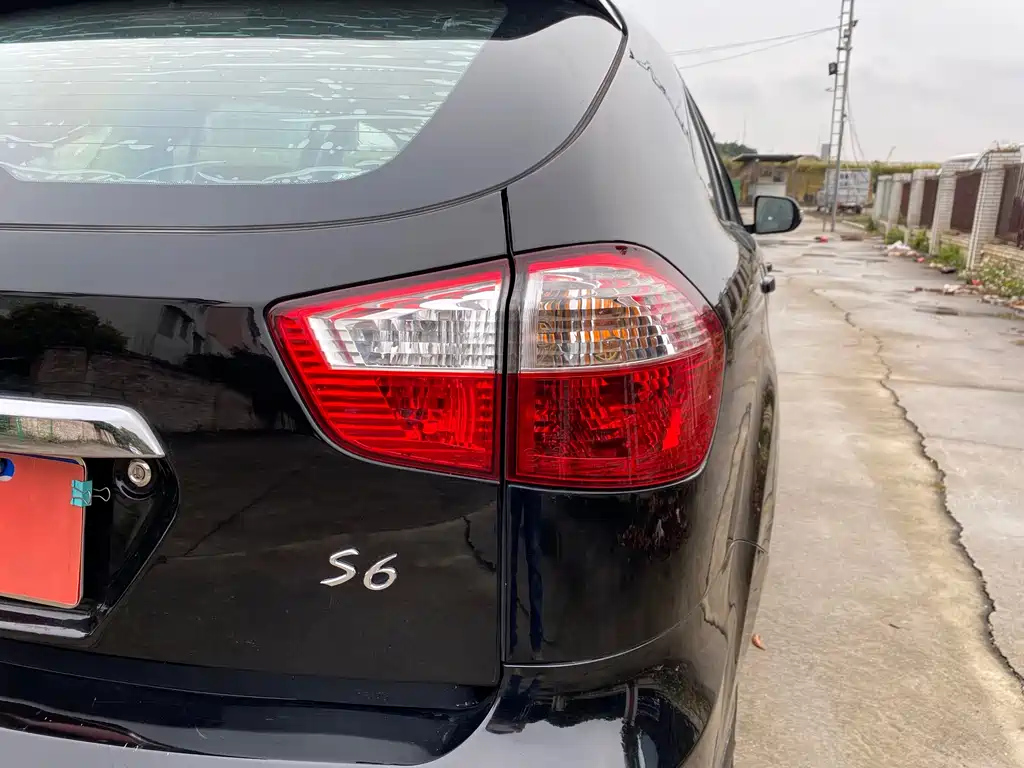 BYD S6 2015