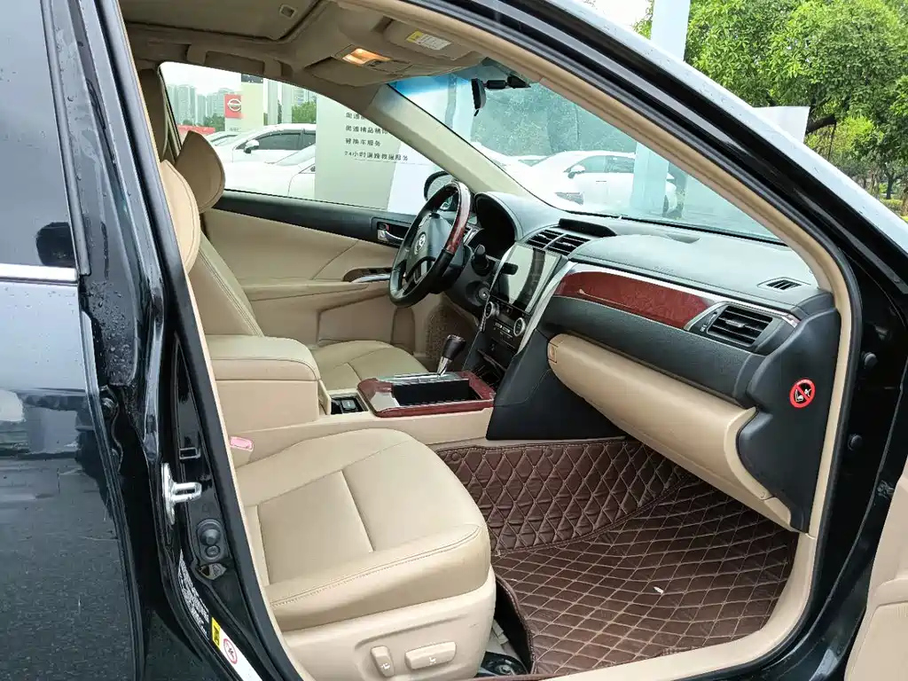 TOYOTA CAMRY 2014