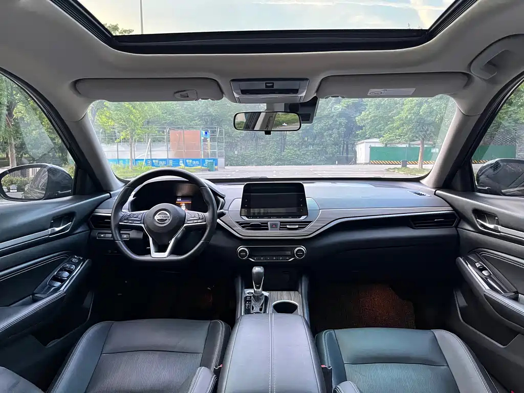 NISSAN TEANA 2021
