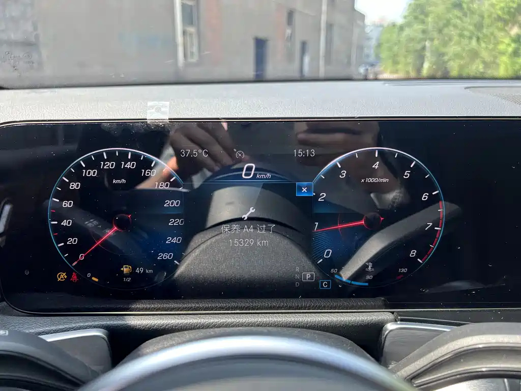 MERCEDES BENZ GLB 2021
