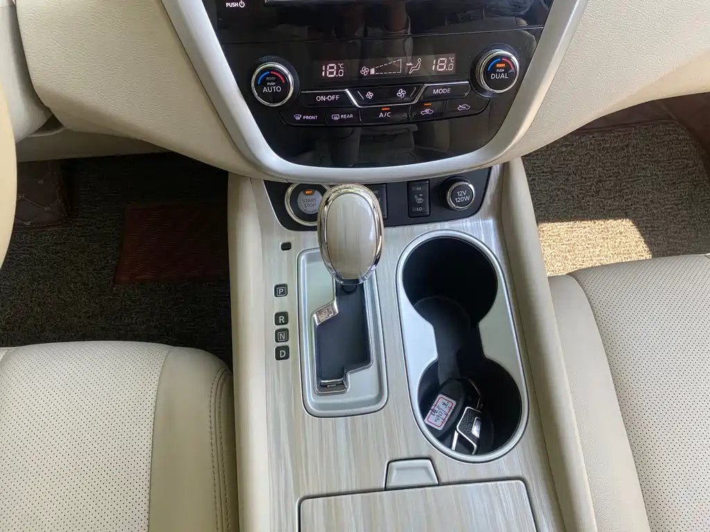NISSAN MURANO 2018