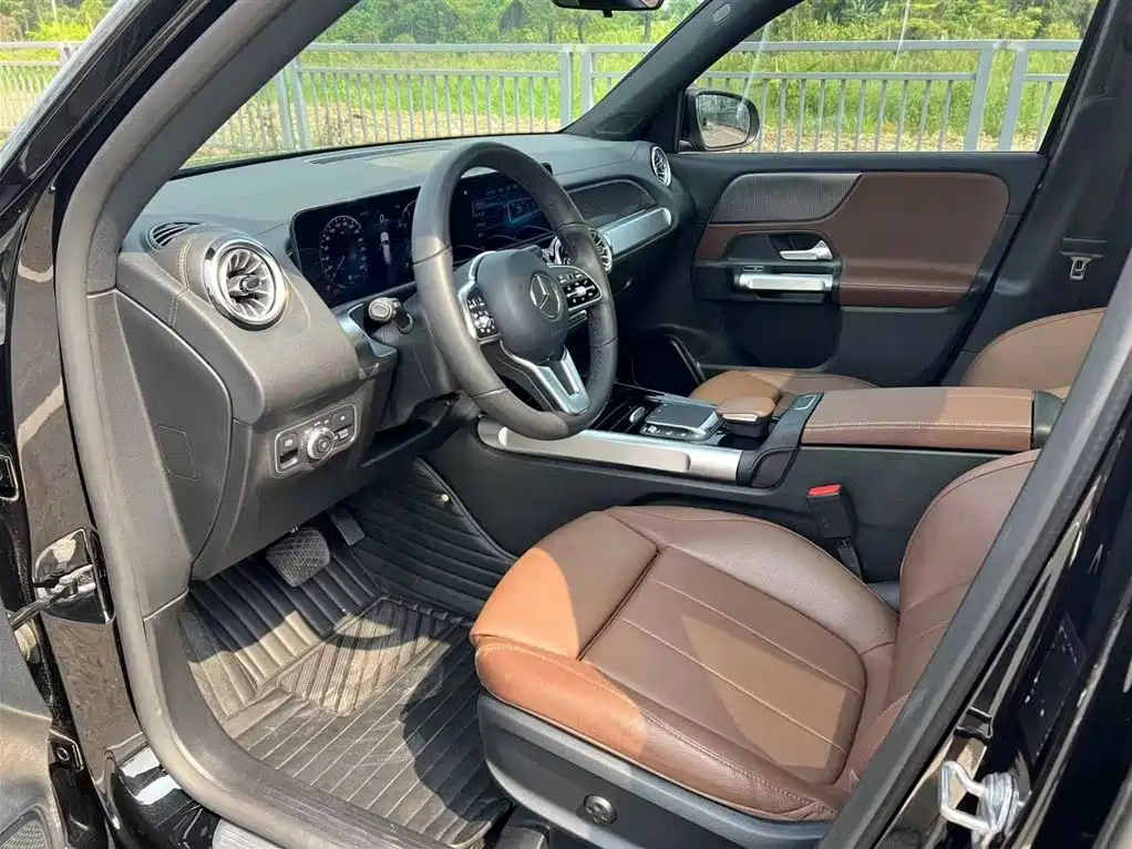 MERCEDES BENZ GLB 2021