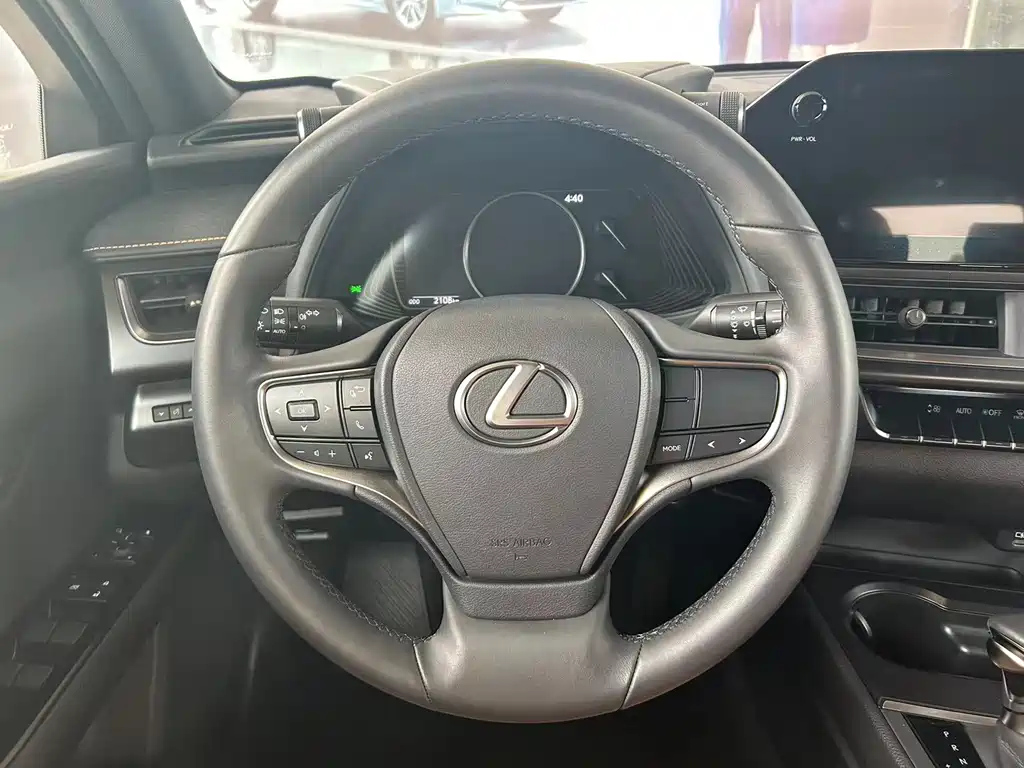 LEXUS UX 2023