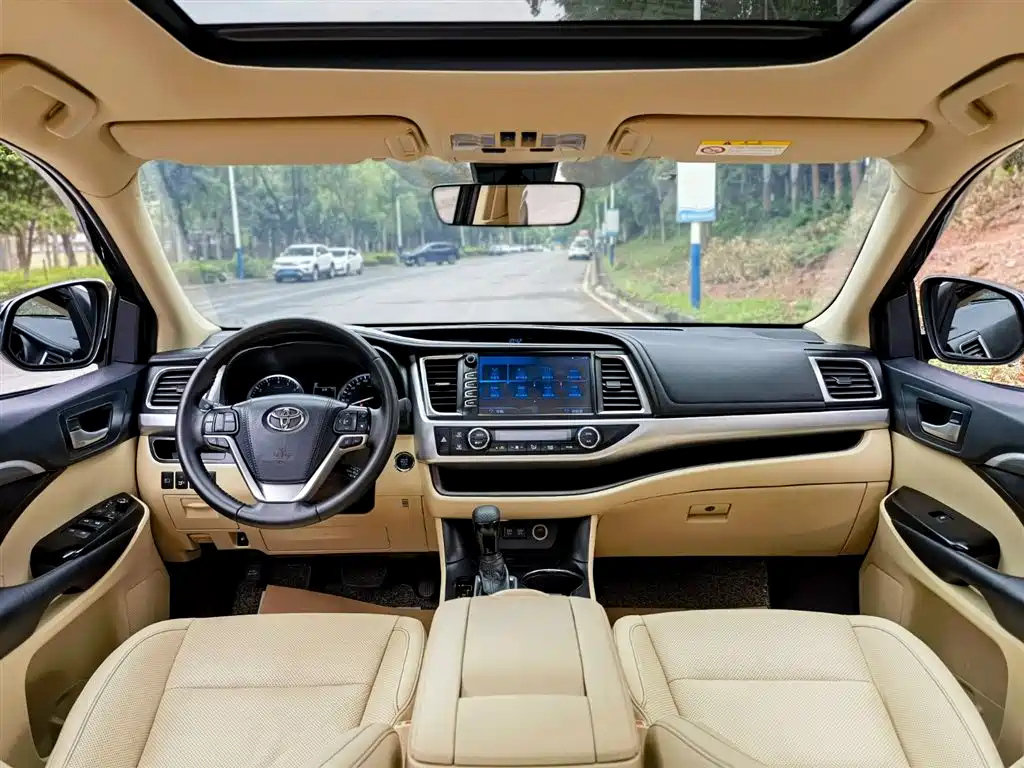 TOYOTA HIGHLANDER 2020