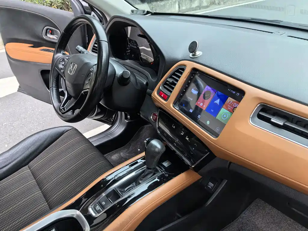 HONDA VEZEL 2015