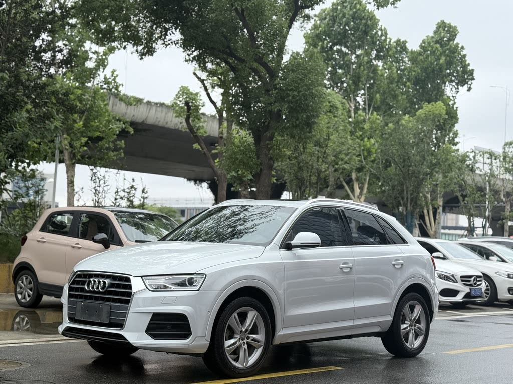 AUDI Q3 2016