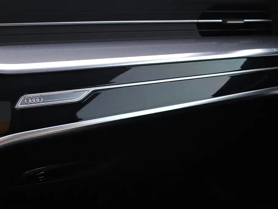 AUDI A6L 2021