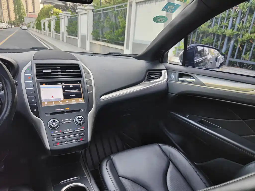 LINCOLN MKC 2018
