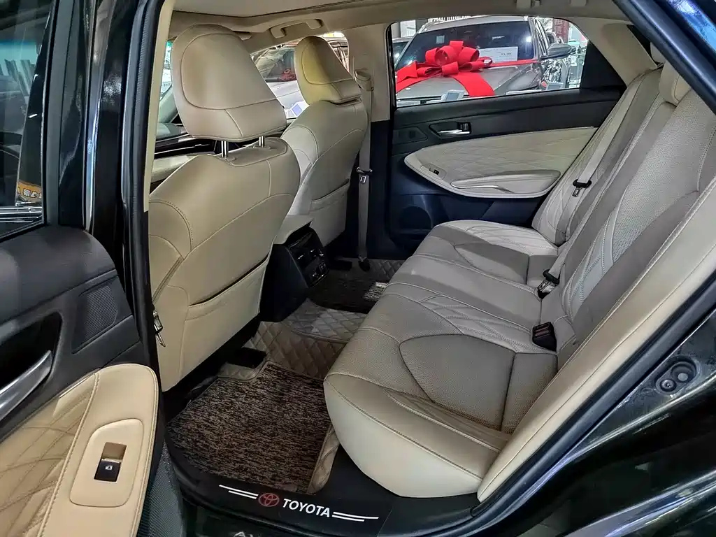 TOYOTA AVALON 2019