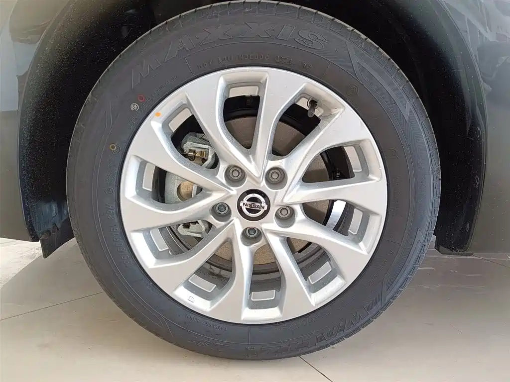 NISSAN SYLPHY 2024