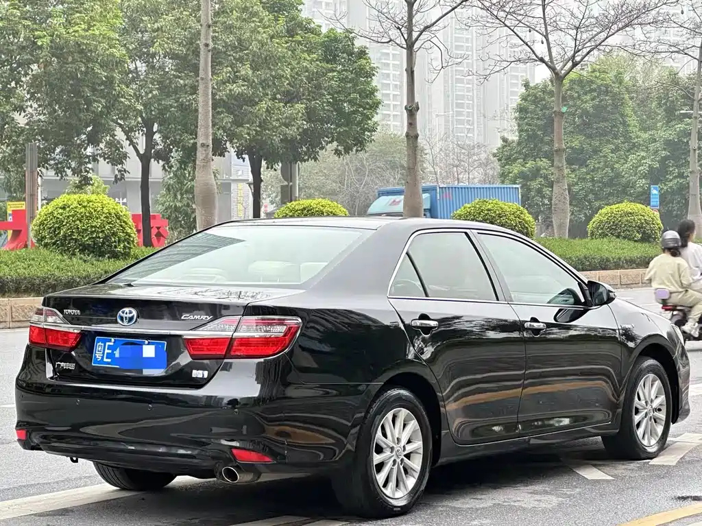 TOYOTA CAMRY 2015