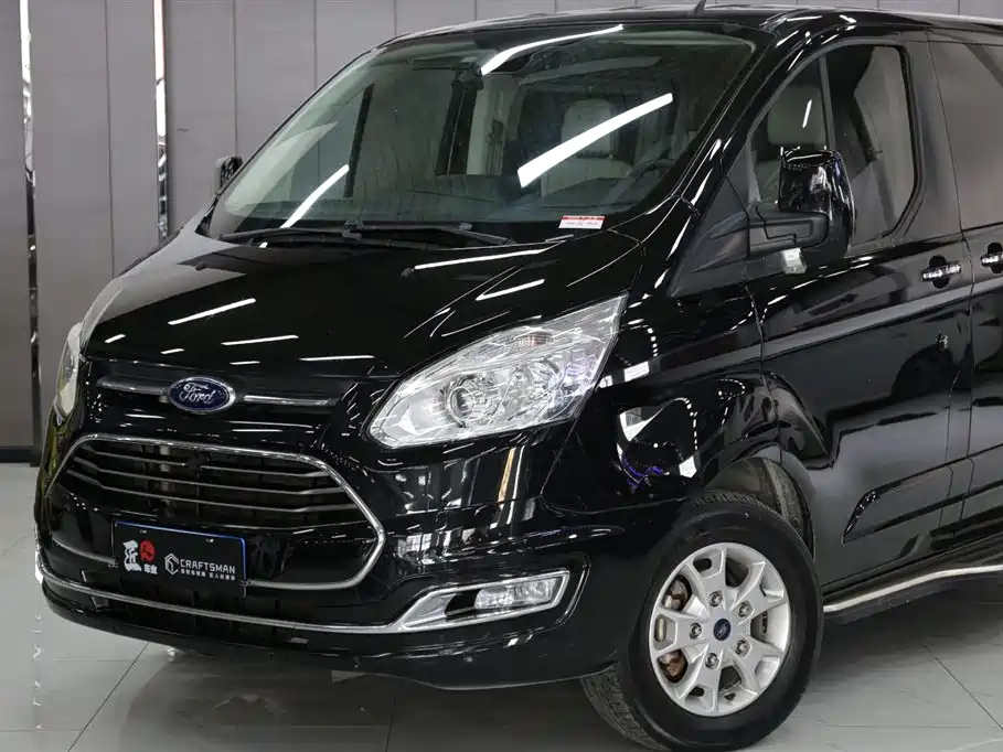 FORD TOUREO 2016