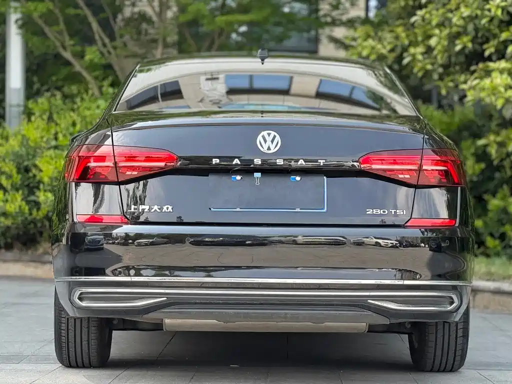 VOLKSWAGEN PASSAT 2021